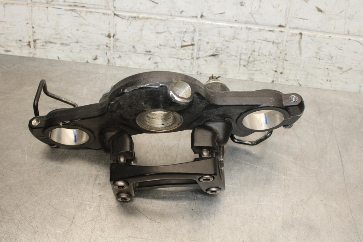 2014 Kawasaki Ninja 650 EX650E FORKS UPPER TRIPLE TREE 44039-0121-18R BB569