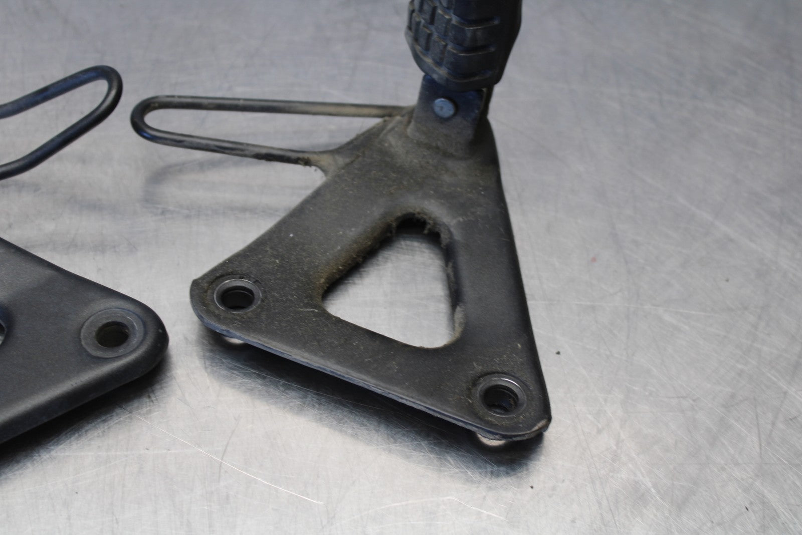 08-18 KAWASAKI KLR650 REAR BACK PASSENGER PEG SET PAIR BB183