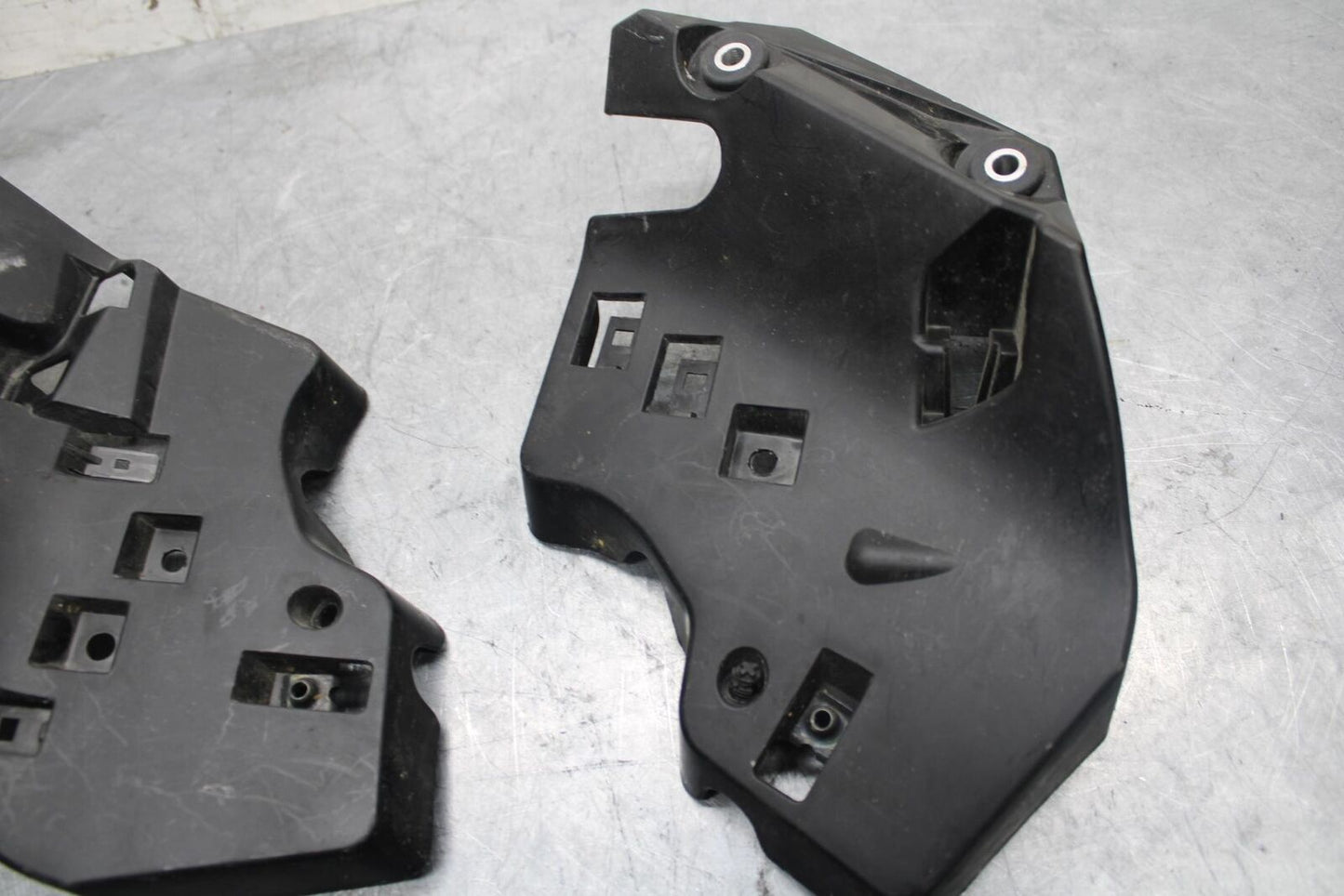 2015 Yamaha FJ09 RIGHT LEFT INNER FAIRINGS COWLS PANELS TRIMS BB41