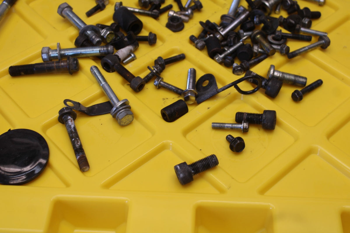 02 KAWASAKI VULCAN 800 VN800B CLASSIC MOUNTING BOLTS HARDWARE BB862