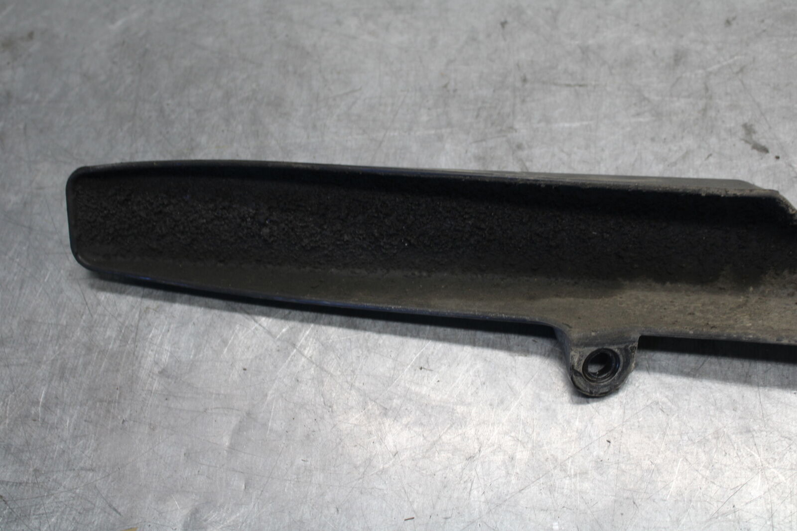05-06 HONDA CBR600RR REAR DRIVE CHAIN GUARD COVER SHIELD 40510-MEE-010  BB689