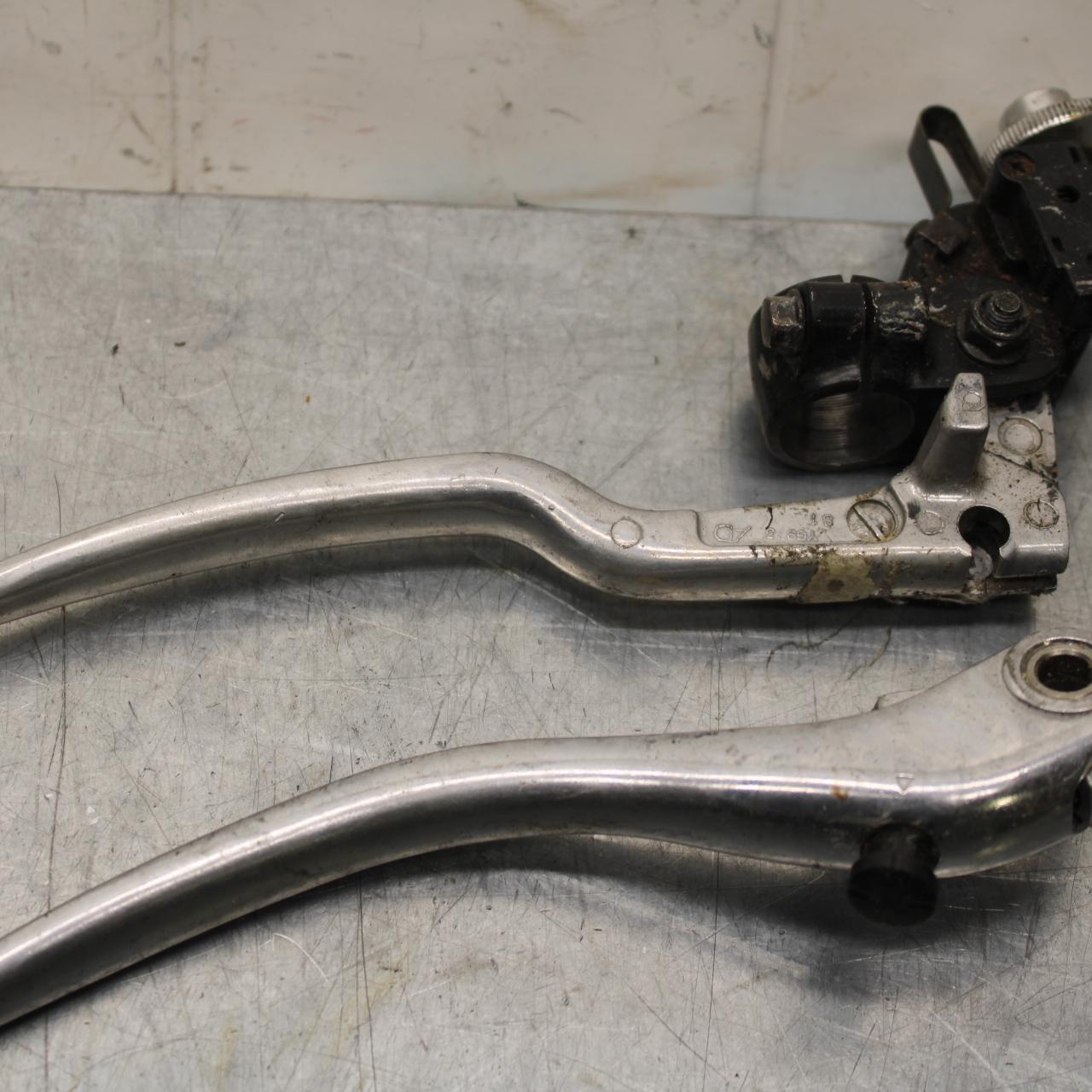 2007 Yamaha YZF R6S CLUTCH PERCH MOUNT WITH LEVER  BB594