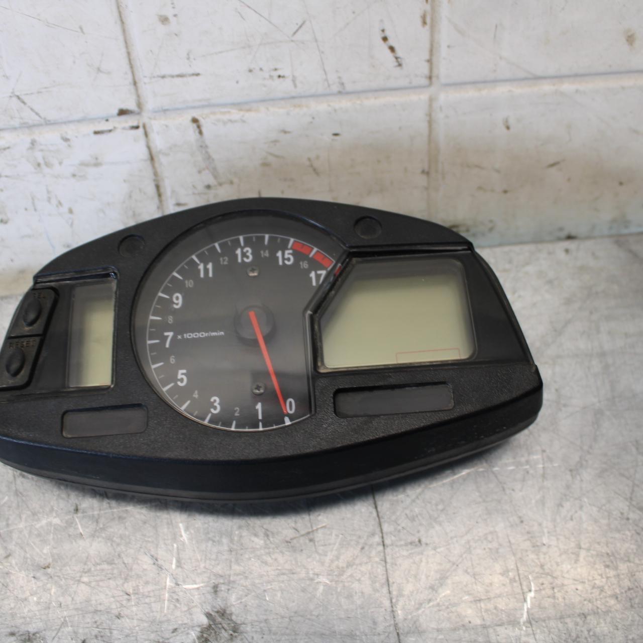 2011 Honda CBR600RR SPEEDO  GAUGES DISPLAY CLUSTER SPEEDOMETER TACHOMETER BB520