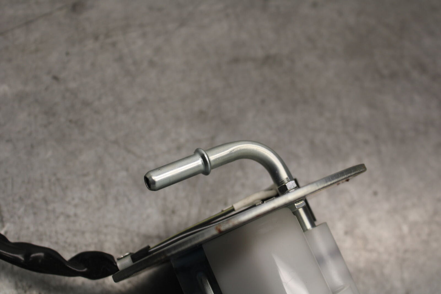 18-23 KAWASAKI NINJA 400 FUEL PUMP GAS PETROL SENDER UNIT BB660