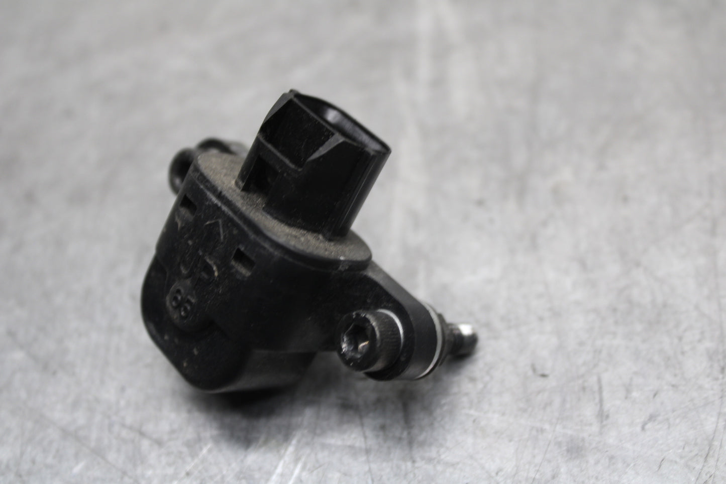 13-18 KAWASAKI NINJA ZX6R TIP OVER BANK ANGLE CRASH SENSOR  21176-0026 BB666