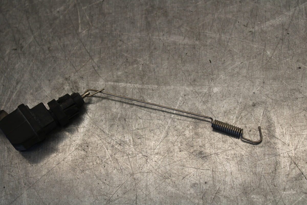 05-06 YAMAHA ROYAL STAR REAR BACK BRAKE SENSOR BB697