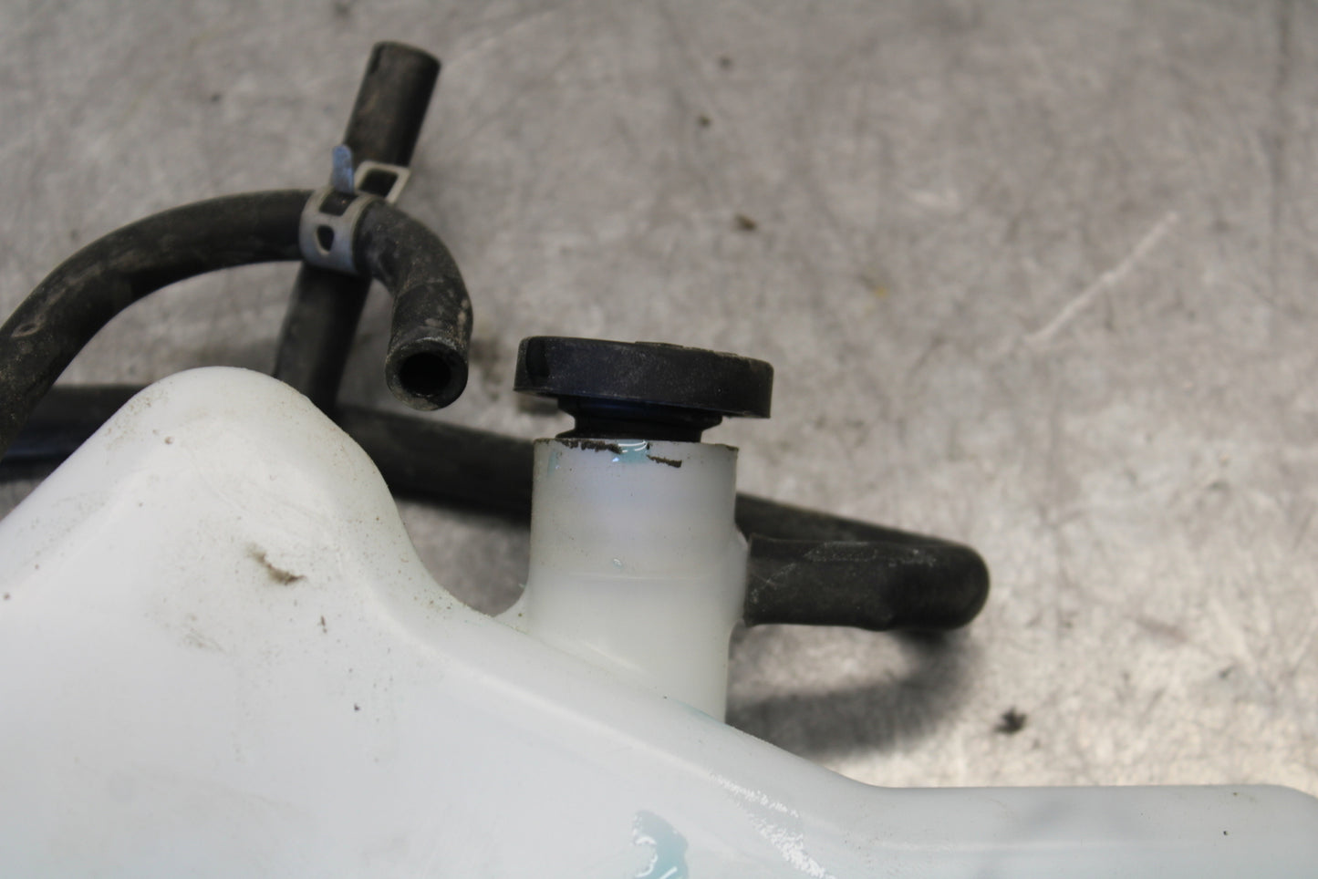 11-24 SUZUKI GSXR750 COOLANT WATER TANK RESERVOIR BOTTLE BB687