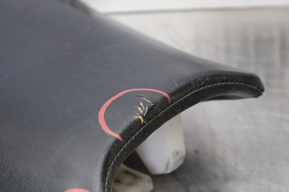 01-06 HONDA CBR600F4I FRONT DRIVERS SEAT PAD SADDLE PILLION BB185