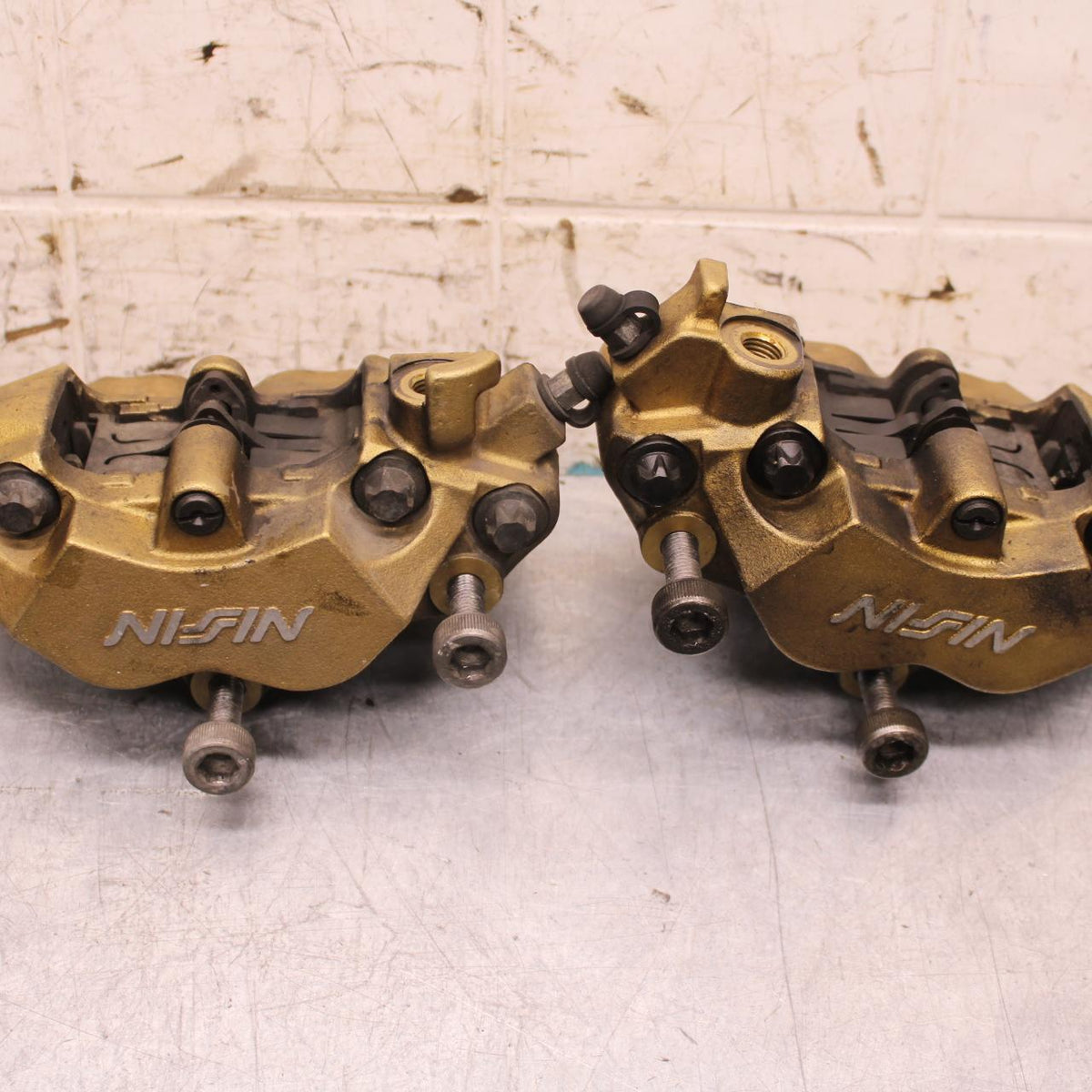 2000 Honda Super Hawk VTR1000F RIGHT LEFT FRONT BRAKE CALIPER SET PAIR BB577
