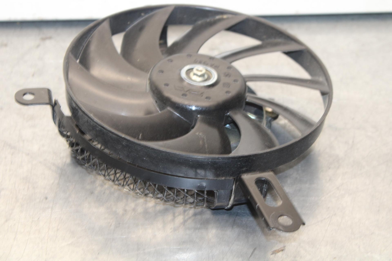 18 SUZUKI GSXR750 ENGINE RADIATOR COOLING FAN 17800-14J01 BB80