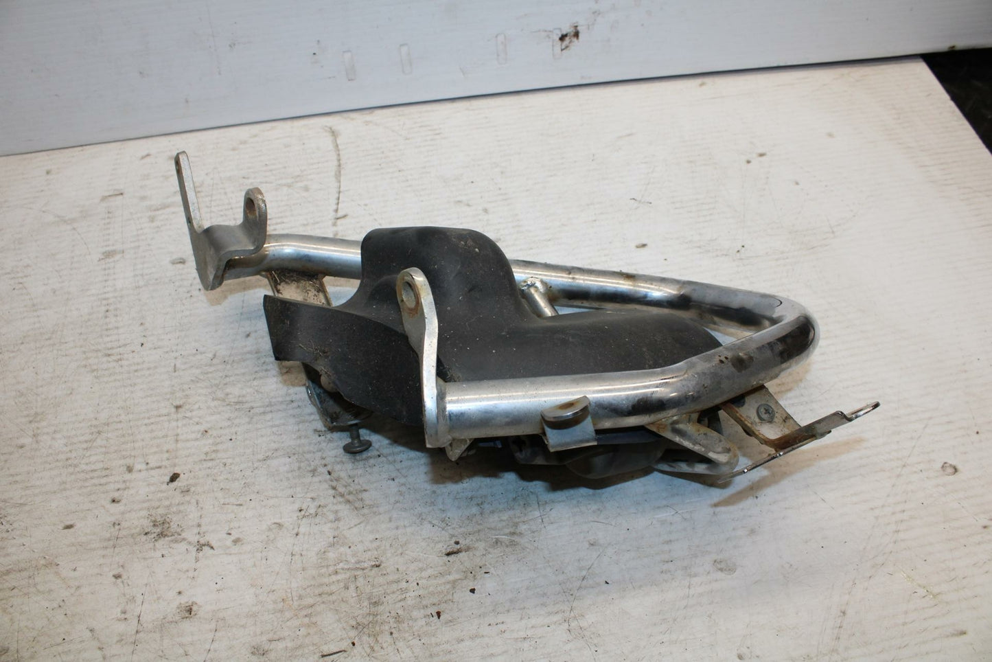 07-08 YAMAHA V STAR 1300 ENGINE MOTOR BAR CRASH BB303