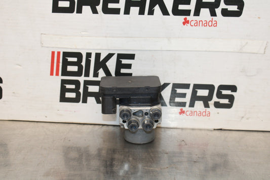 23 KAWASAKI Z900RS ABS PUMP UNIT MODULE BB935