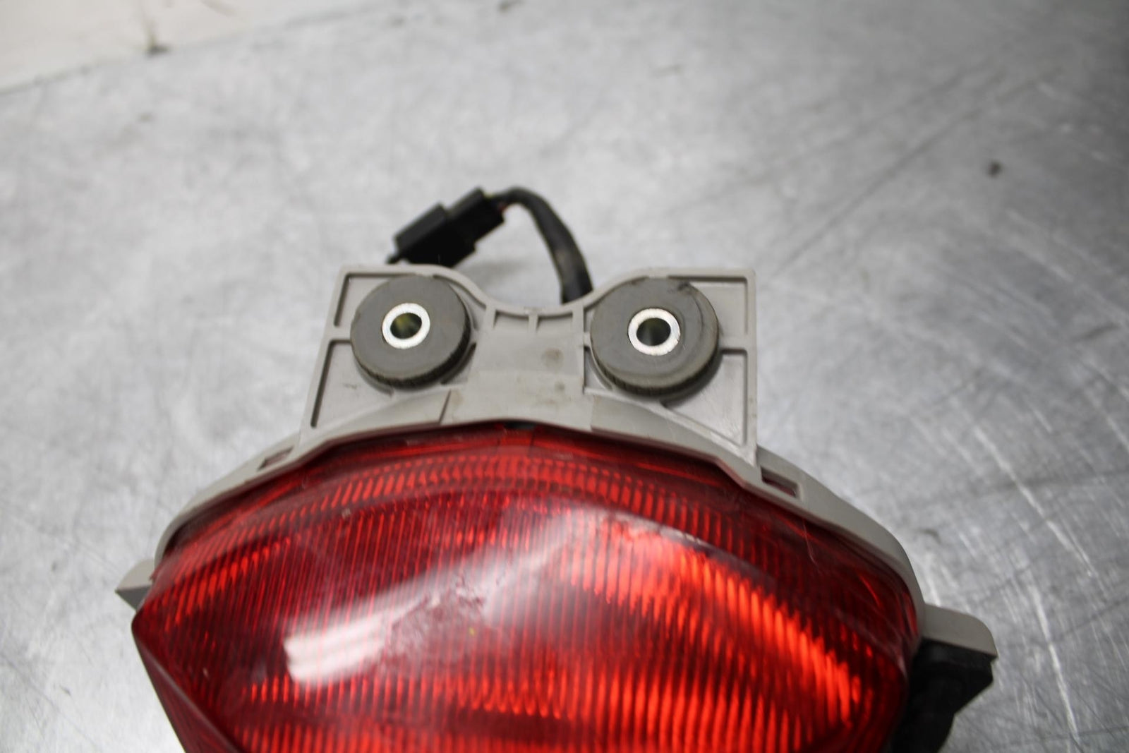 06-07 KAWASAKI NINJA 650R EX650A REAR TAIL TAILLIGHT BACK BRAKE LIGHT BB446