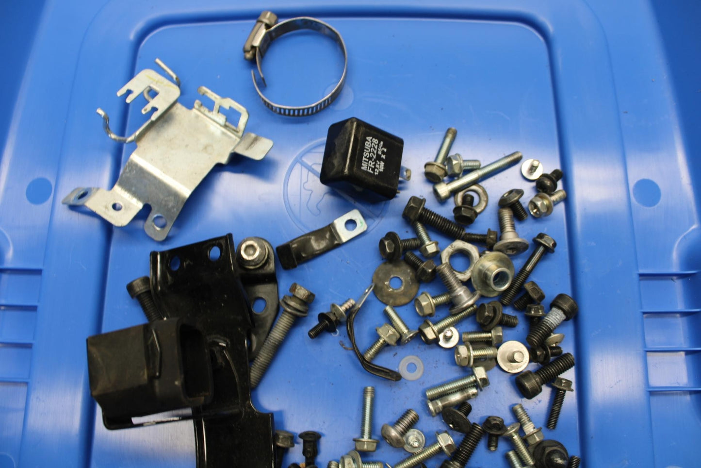 15-16 KAWASAKI EX300 MISCELLANEOUS MOUNTING BOLTS HARDWARE MOTOR BB635