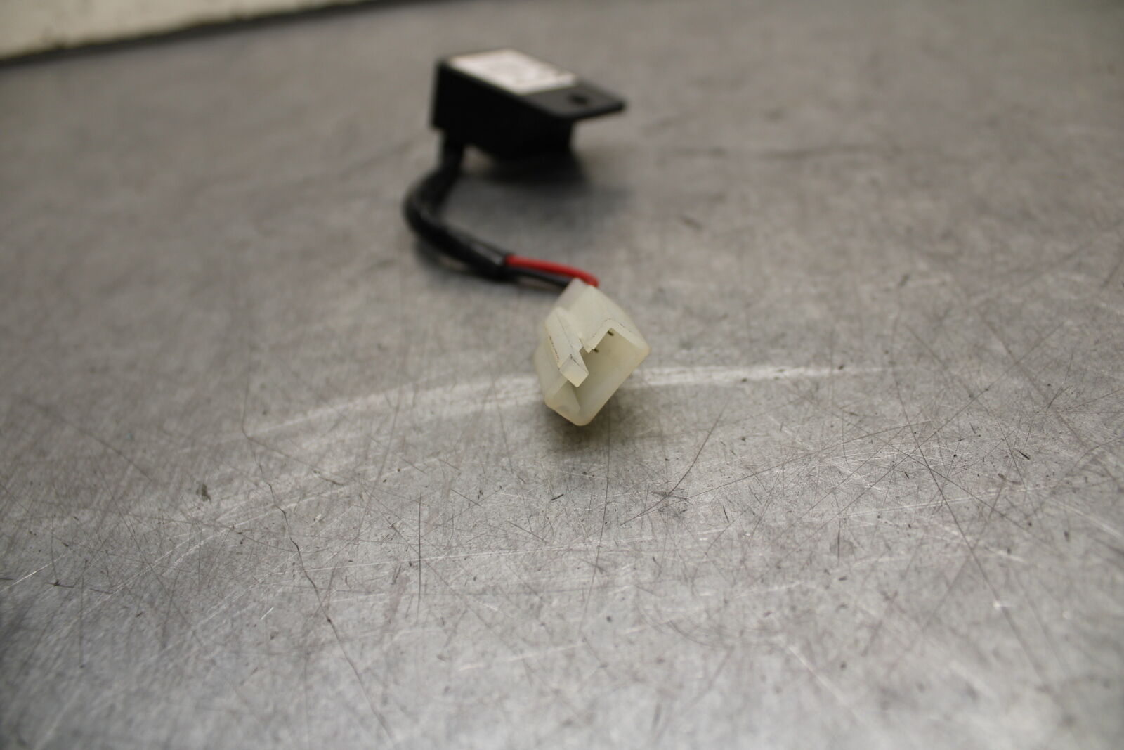 16 KAWASAKI NINJA ZX10R TURN SIGNAL BLINKER RELAY FLASHER SWITCH BB650