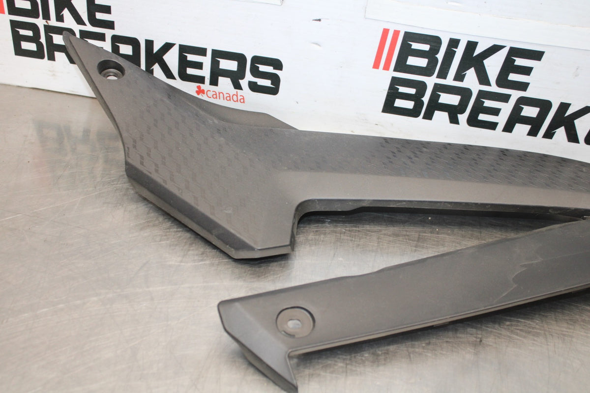 23 YAMAHA YZF R3 RIGHT LEFT FRONT SEAT PANELS TRIMS COWLS FAIRINGS COVER BB003