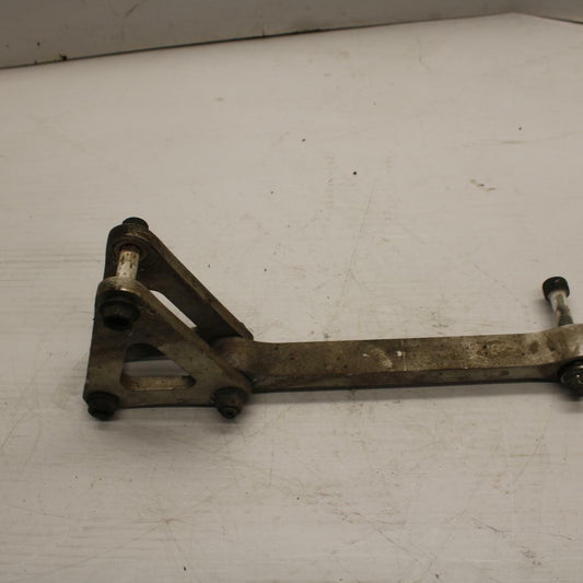 06 YAMAHA YZF R1 REAR DOGBONE SHOCK LINKAGE LINK 5VY-2217A-00-00 BB282