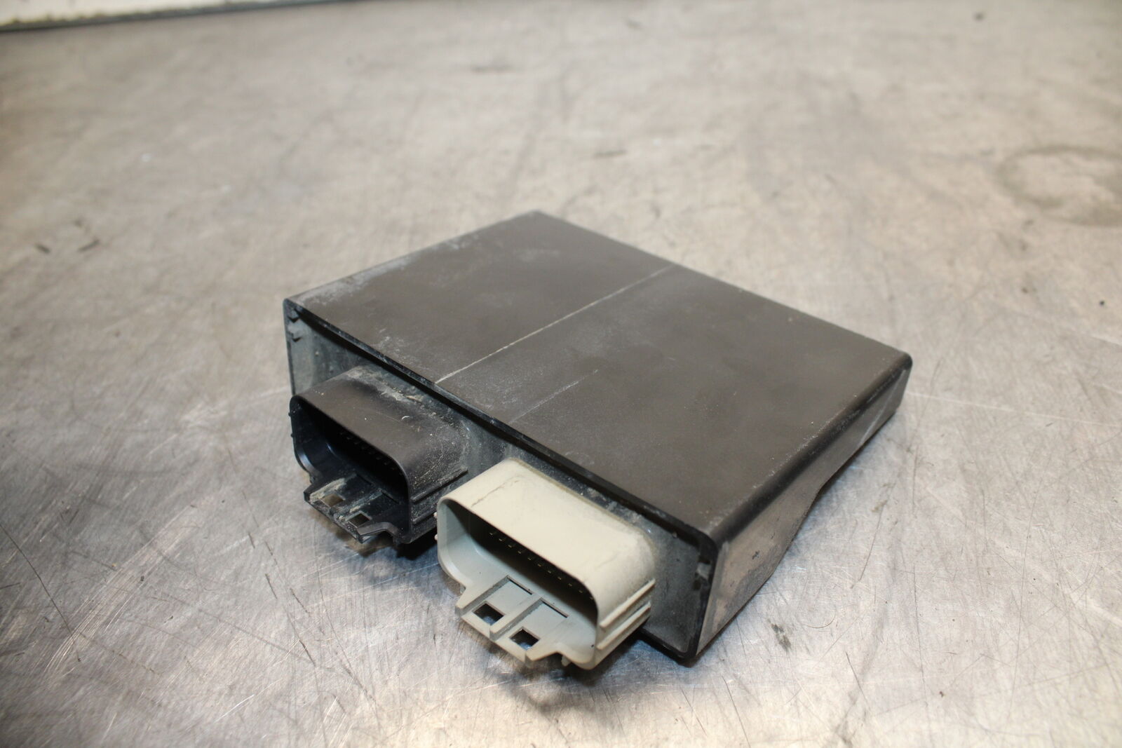 11-24 SUZUKI GSXR750 ECU COMPUTER CONTROLLER UNIT BLACK BOX ECM CDI  BB714