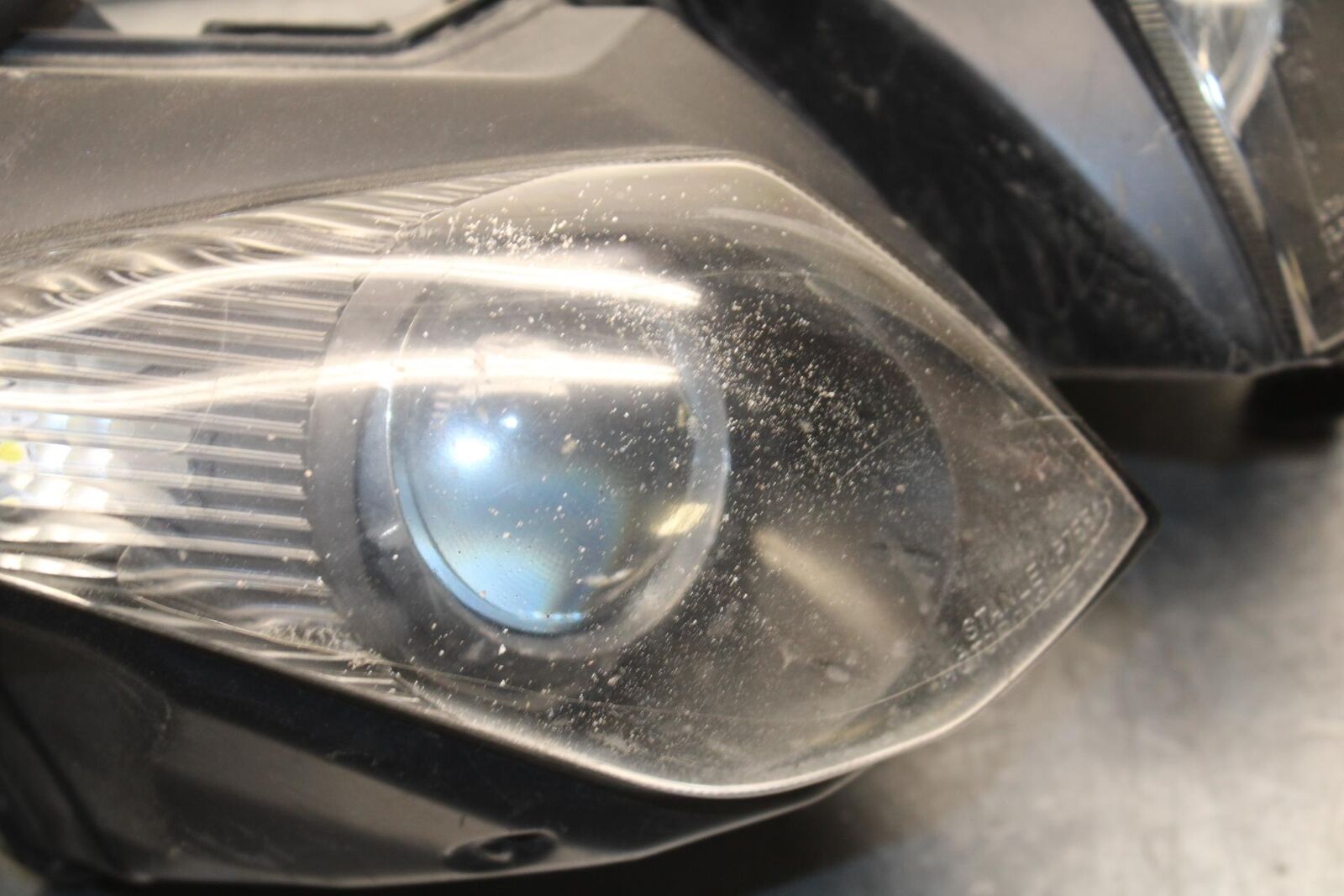 09-12 KAWASAKI NINJA ZX6R FRONT HEADLIGHT HEAD LIGHT LAMP BB617