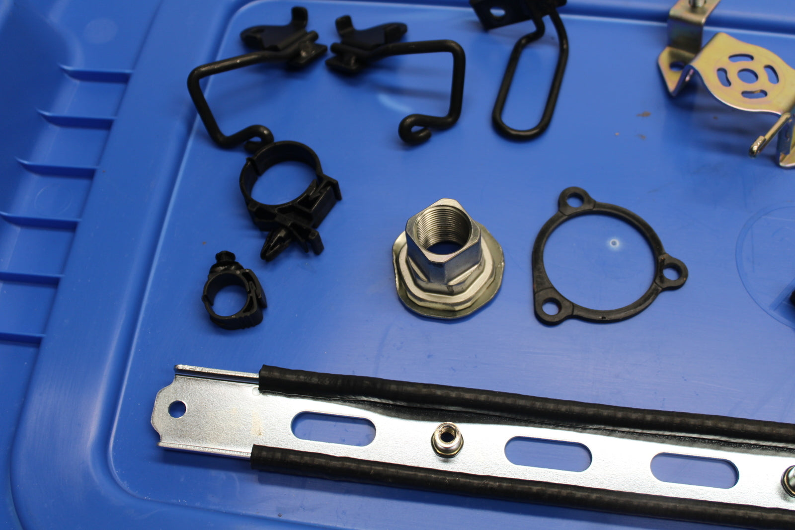 12-25 KAWASAKI NINJA ZX14R MOUNTING BOLTS HARDWARE  BB757