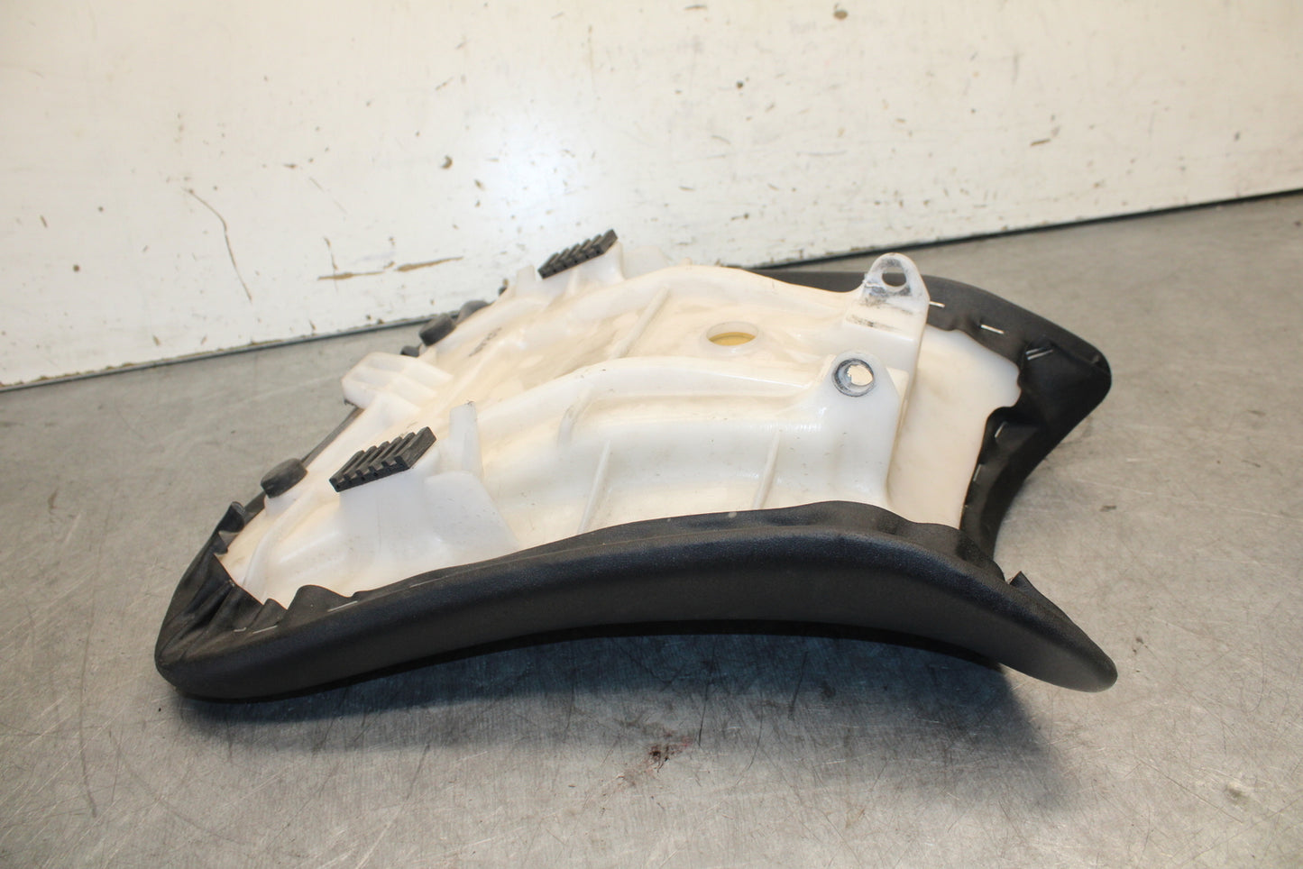 13-18 KAWASAKI NINJA ZX6R FRONT DRIVERS SEAT PAD SADDLE  BB682