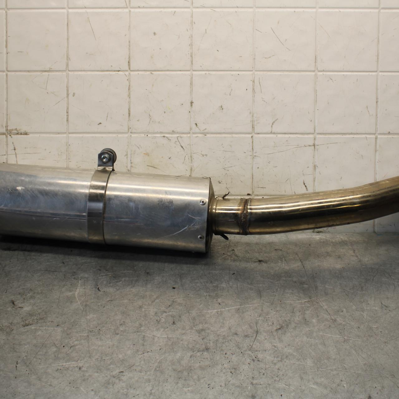 1998 Yamaha YZF R1 AFTERMARKET EXHAUST PIPE MUFFLER SLIP ON CAN SILENCER BB53
