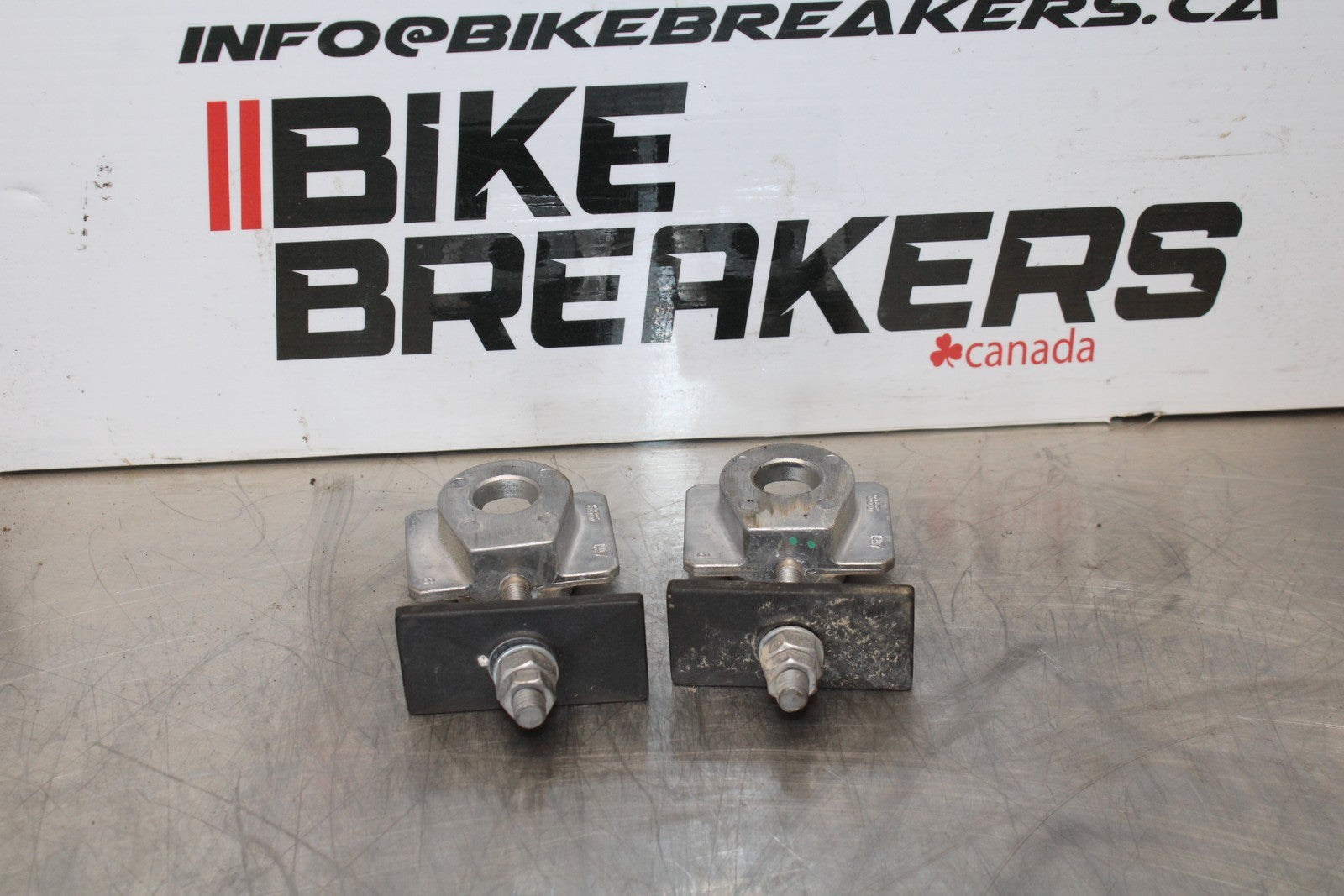 18-23 KAWASAKI NINJA 400 EX400 SWINGARM CHAIN TENSIONER ADJUSTMENT BB177