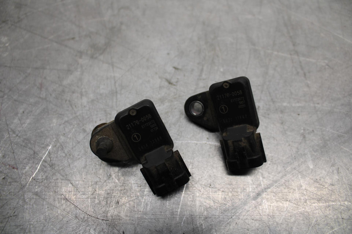 03-06 KAWASAKI Z1000 MAP MASS AIR FLOW PRESSURE SENSOR PAIR BB487
