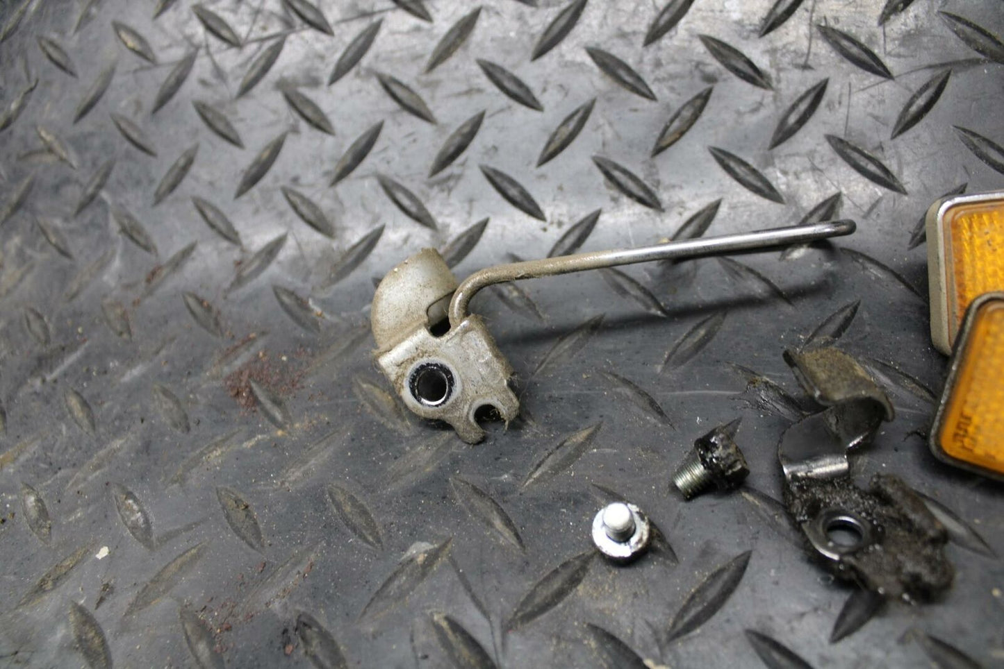 84-85 YAMAHA VIRAGO 1000 REFLECTOR GARNISH MARKER BB173