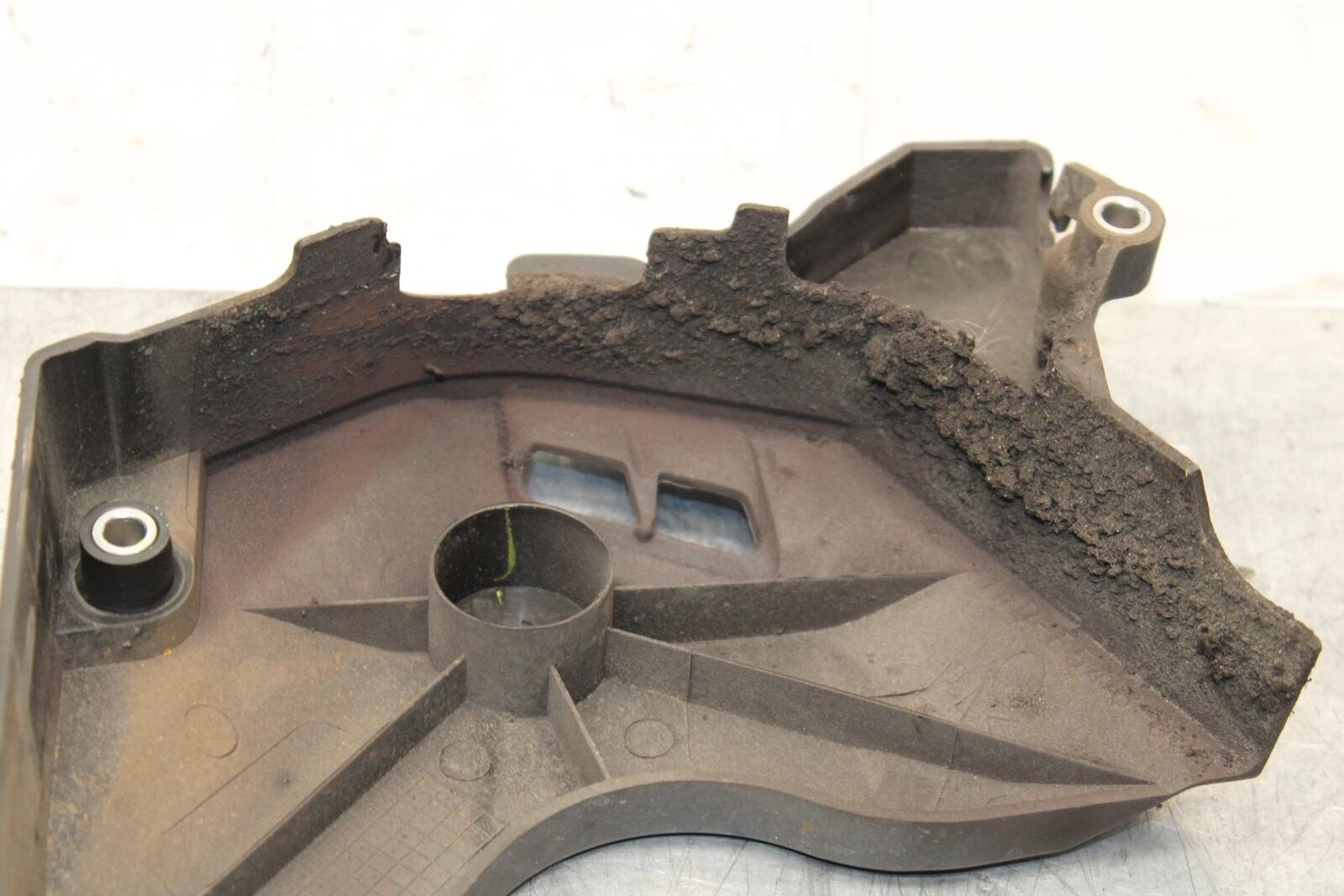 19-21 YAMAHA YZF R3 ENGINE SPROCKET COVER BB588