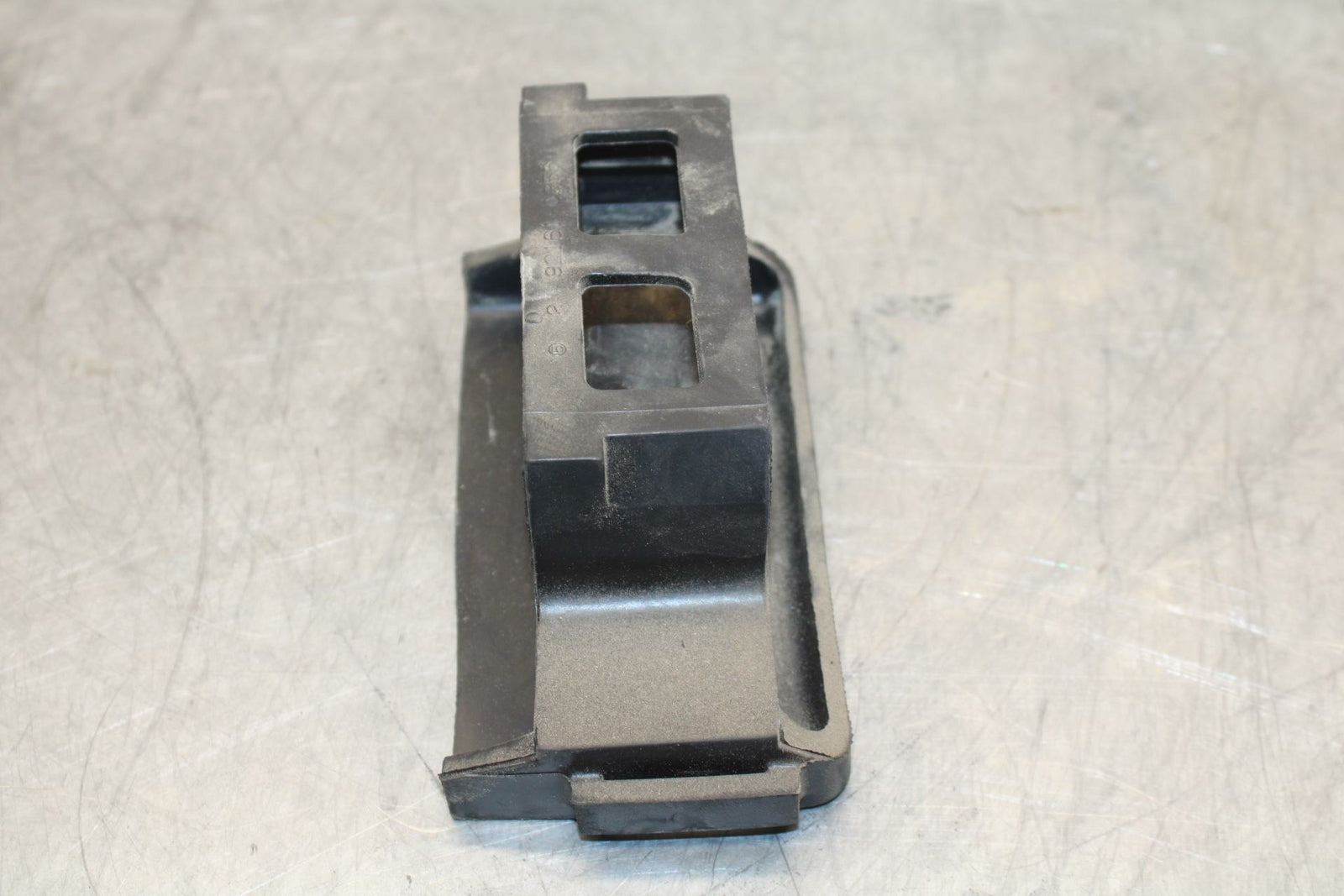 19-20 KAWASAKI NINJA ZX6R ECU CONTROLLER UNIT  ECM HOLDER SUPPORT RUBBER  BB419