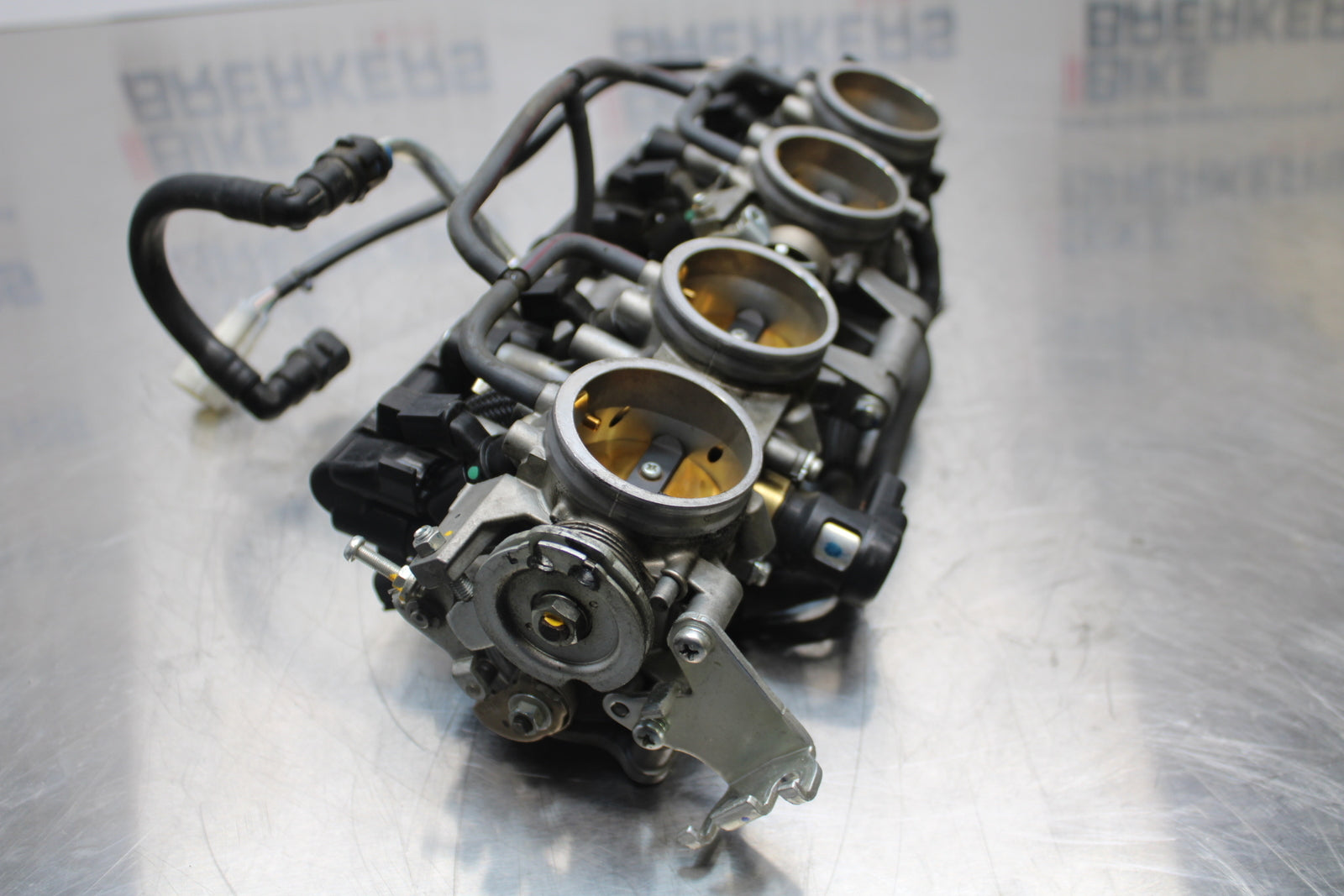 11 SUZUKI GSXR1000 MAIN FUEL INJECTORS / THROTTLE BODIES BB142