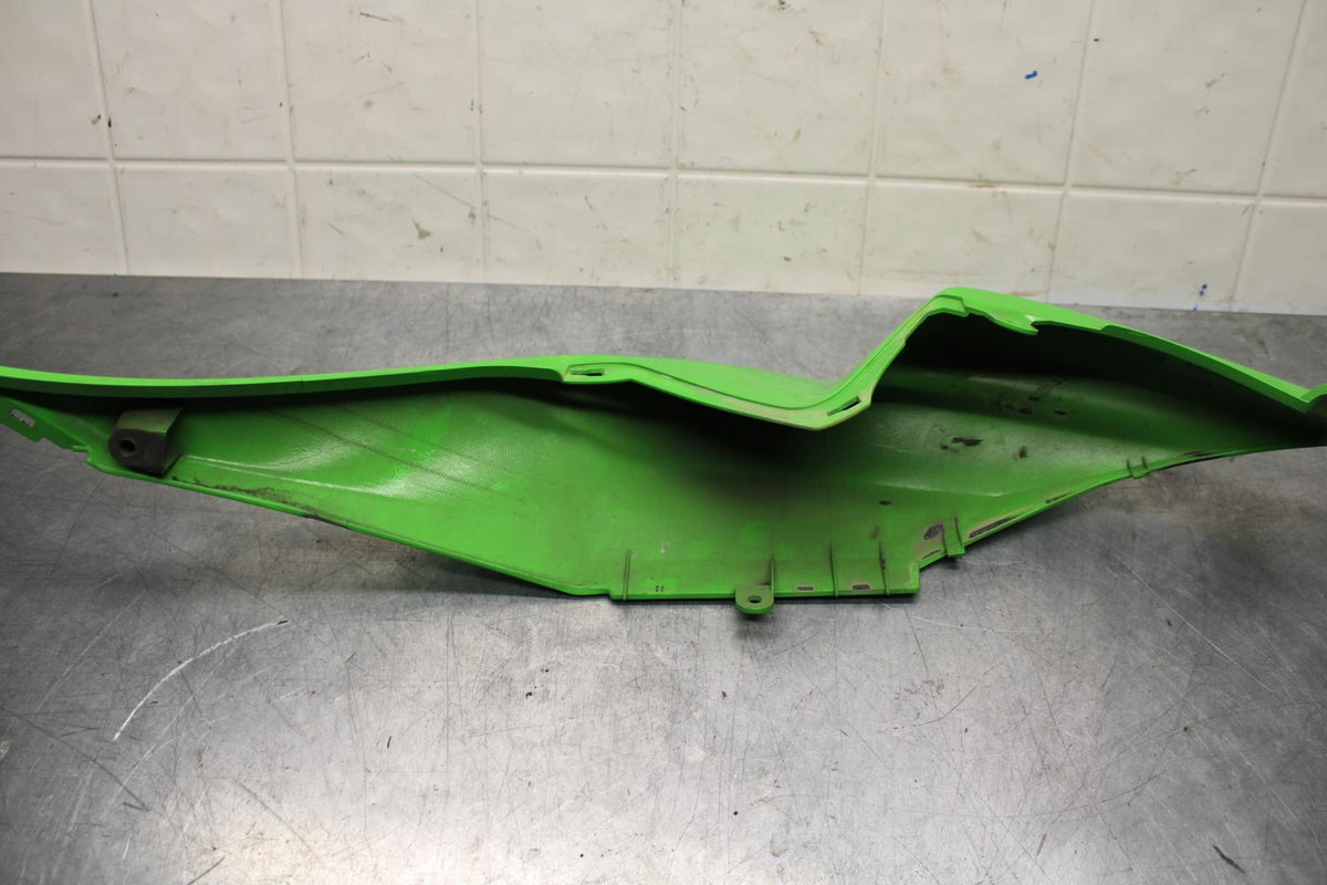 2011 Kawasaki Ninja ZX6R ZX600R RIGHT REAR BACK TAIL FAIRING COWL SHROUD BB587
