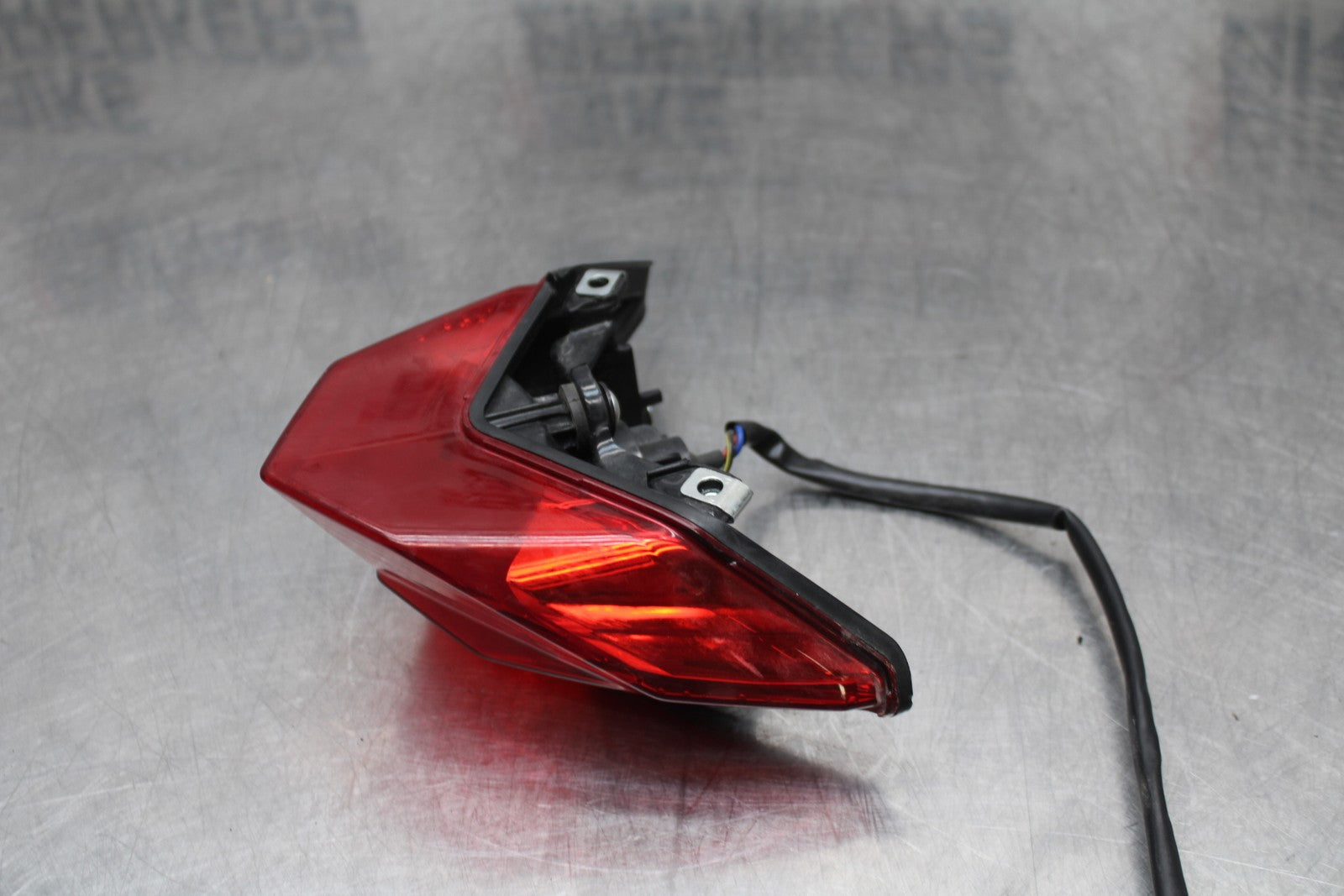 13-17 KAWASAKI NINJA 300 EX300 ABS REAR TAIL TAILLIGHT BACK BRAKE LIGHT BB187