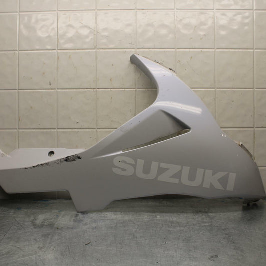 11-22 SUZUKI GSXR600 RIGHT LOWER BOTTOM BELLY SIDE WHITE FAIRING COWL BB422
