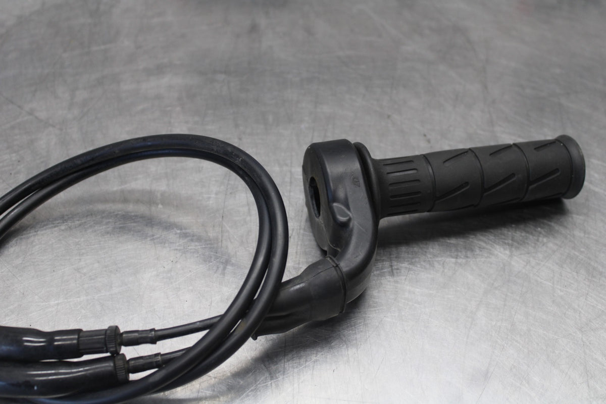 23 KAWASAKI Z900RS THROTTLE CABLES LINES & HOUSING BB935