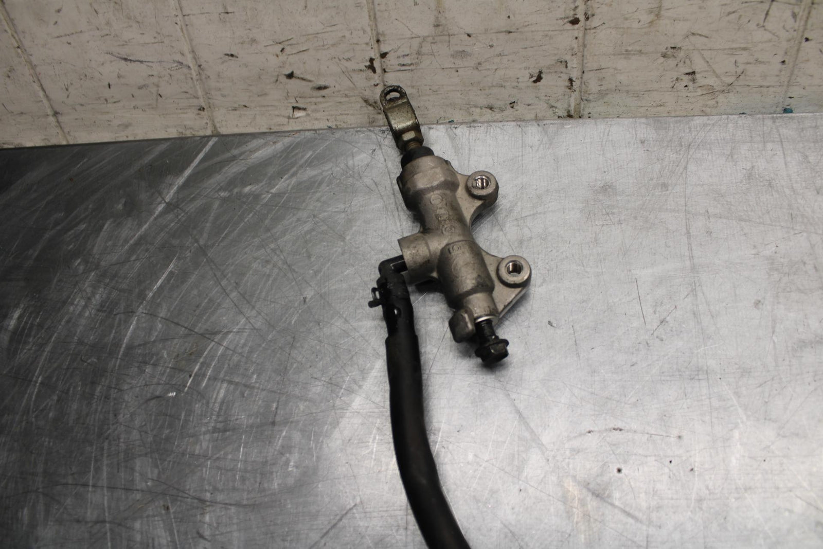 11-14 KAWASAKI VERSYS 650 LE 650C REAR  BRAKE MASTER CYLINDER W RESERVOIR  BB498