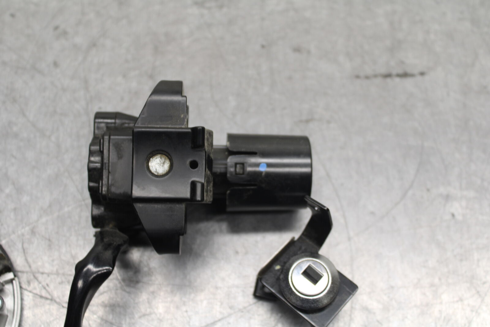 18-23 KAWASAKI NINJA 400 EX400 IGNITION LOCK KEY SET /GAS CAP & SEAT LOCK  BB747