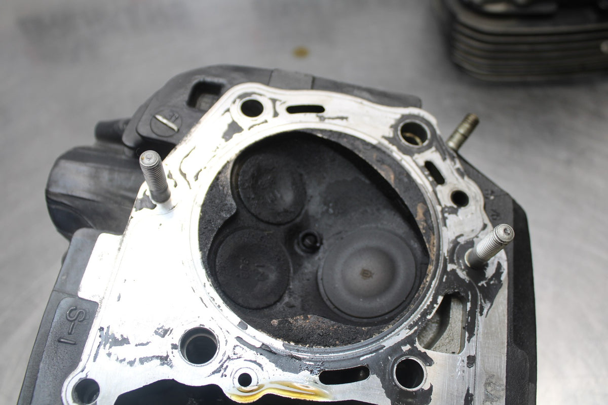 05-09 SUZUKI BOULEVARD C90 ENGINE TOP END CYLINDER HEAD SET PAIR BB918