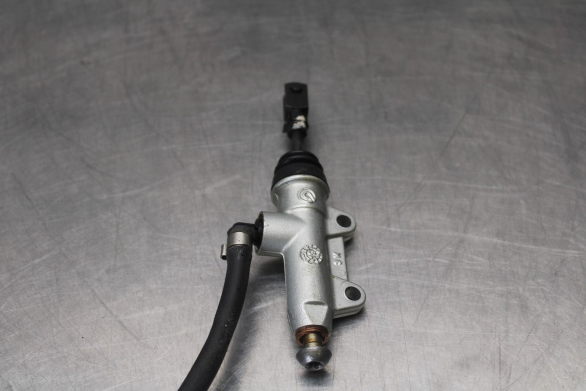20-23 BMW F900R REAR BACK BRAKE MASTER CYLINDER W RESERVOIR BB923