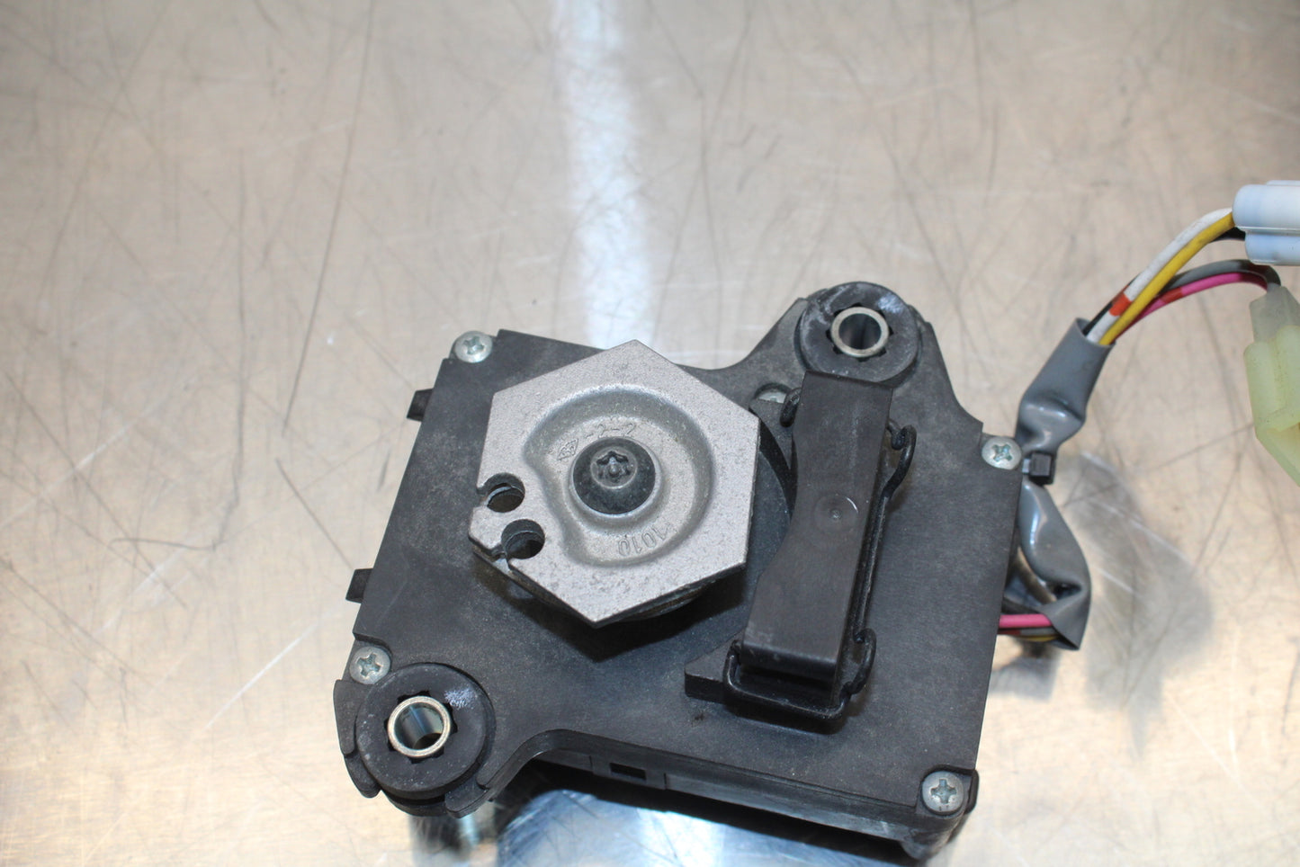 13-17 KAWASAKI NINJA ZX6R ZX636 ABS EXHAUST VALVE SERVO MOTOR BB143