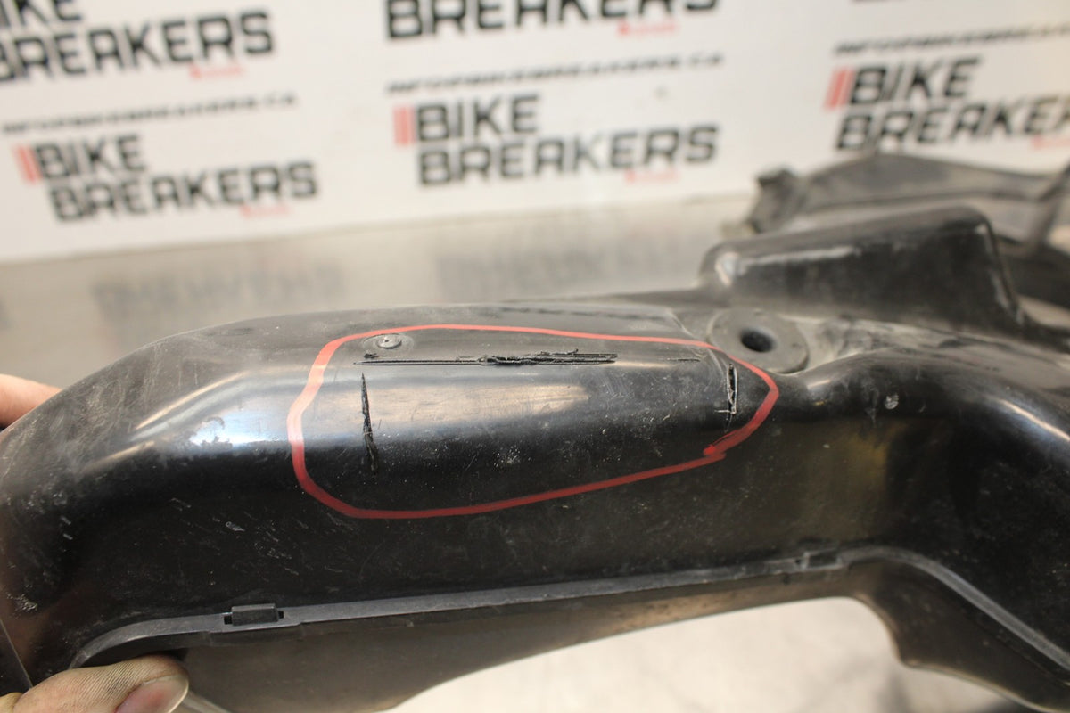 08-10 SUZUKI GSXR 600 RIGHT LEFT AIR INTAKE DUCTS BB835