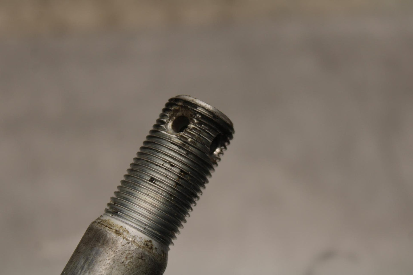 2014 Kawasaki Ninja 650 EX650E REAR AXLE BACK WHEEL RIM PIVOT BOLT AXEL BB569