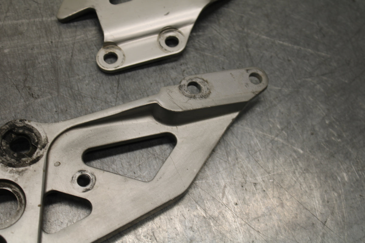 93 SUZUKI GSXR750W LEFT RIGHT REARSET REAR SET DRIVER PEG BRACKETS MOUNTS  BB112