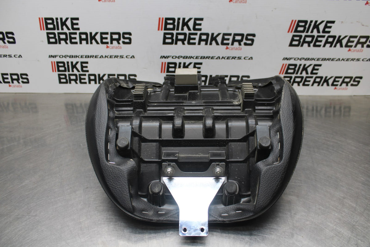 15 SUZUKI BOULEVARD C50 FRONT DRIVERS SEAT BB775