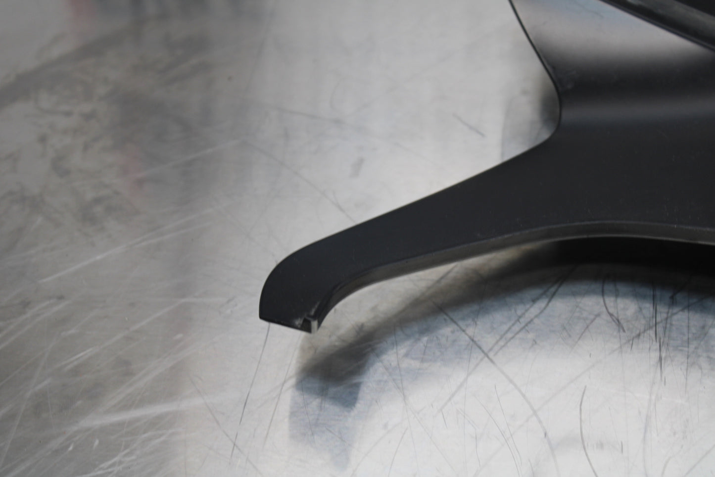 13-18 KAWASAKI NINJA ZX6R CENTER REAR BACK TAIL FAIRING COWL BB143