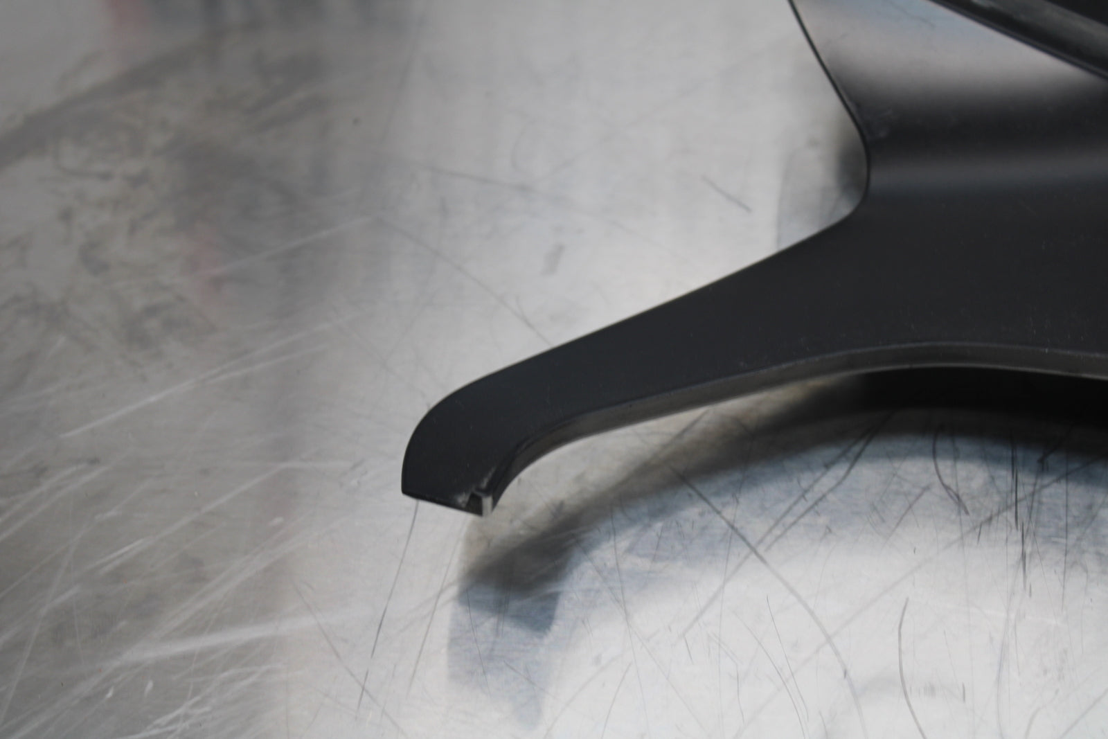 13-18 KAWASAKI NINJA ZX6R CENTER REAR BACK TAIL FAIRING COWL BB143