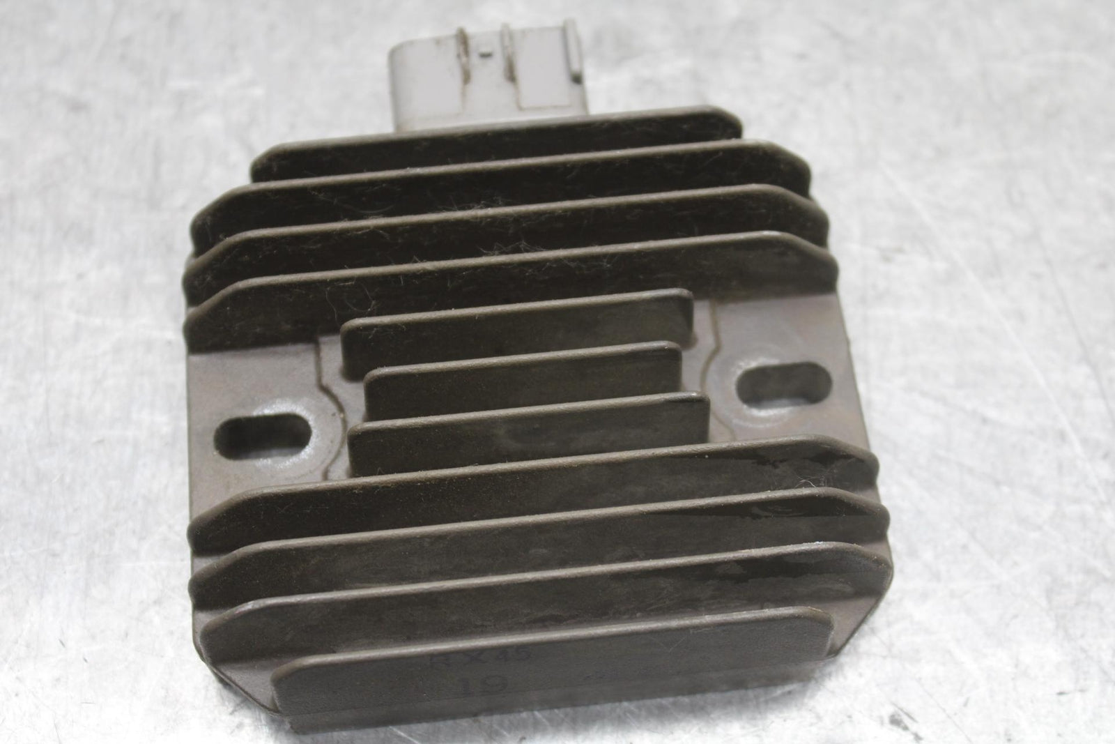 15-16 KAWASAKI EX300 RECTIFIER VOLTAGE REGULATOR BB635