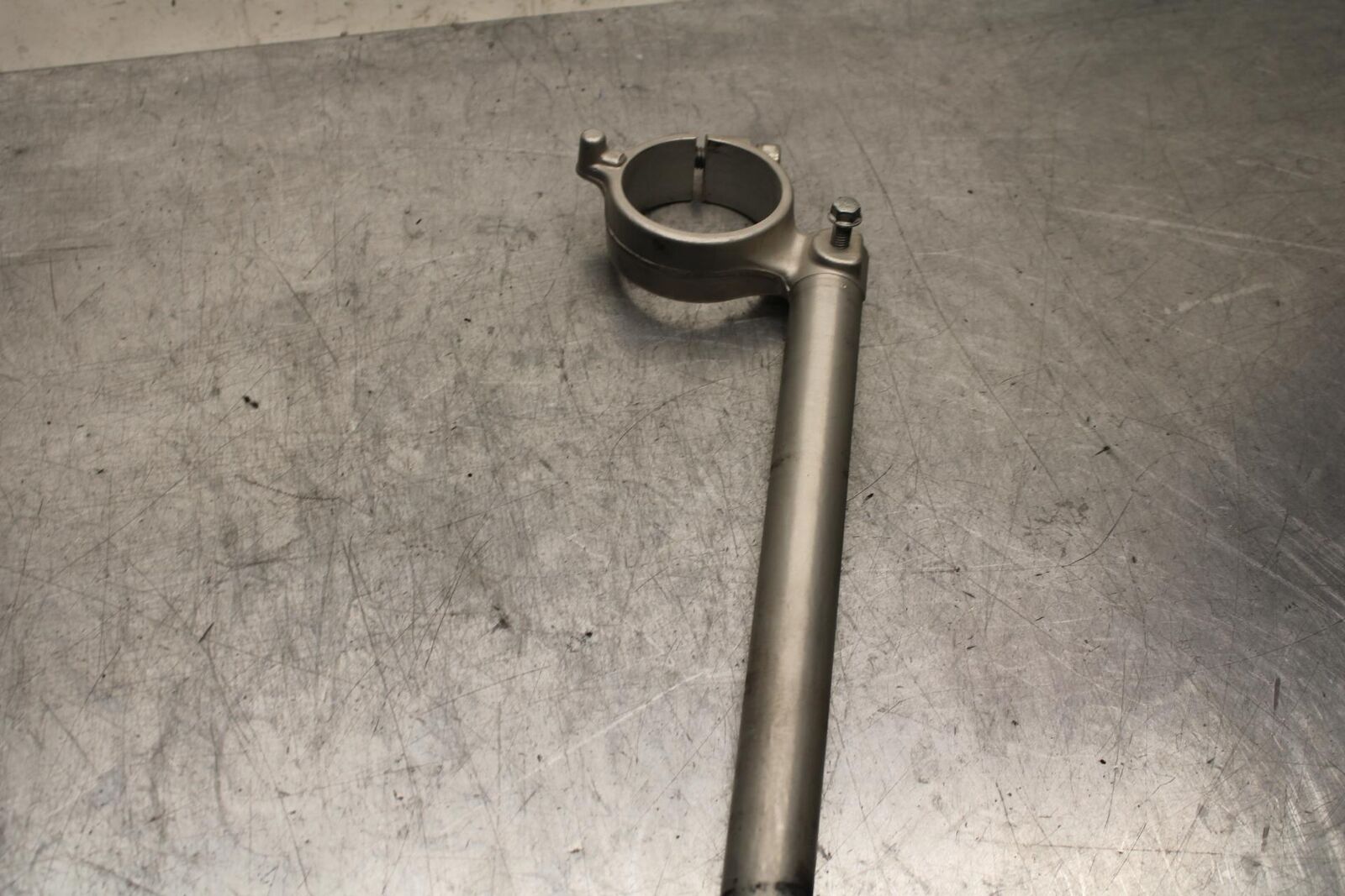 2008 Suzuki GSXR600 RIGHT CLIP ON HANDLEBAR 56111-01H10 BB593
