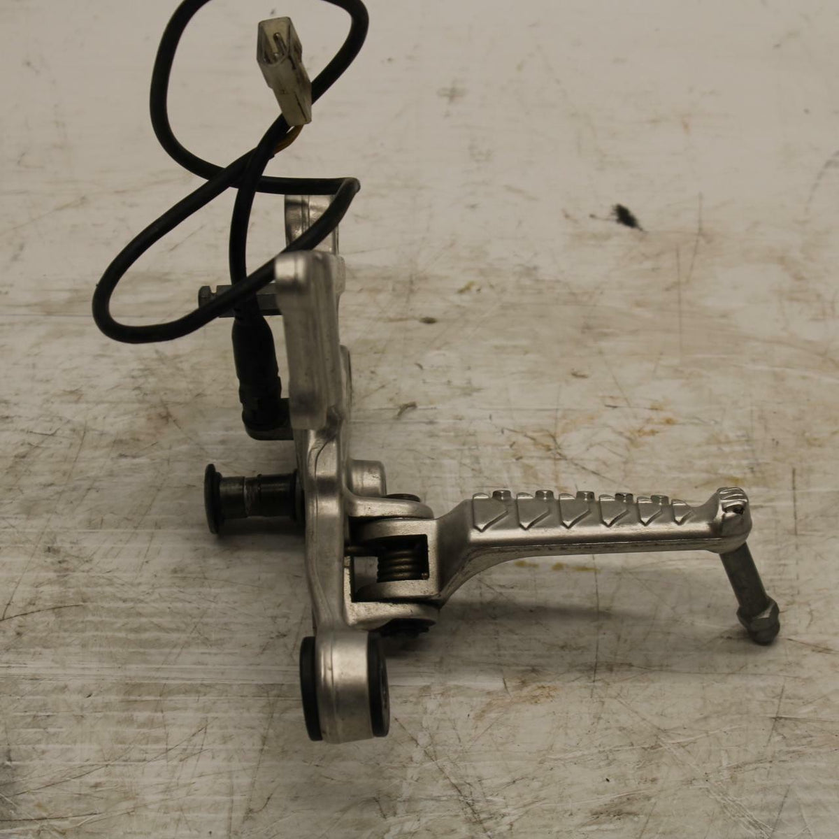 10-11 APRILIA RSV4 RIGHT REARSET REAR SET DRIVER FOOT PEG REST STOP  BB268
